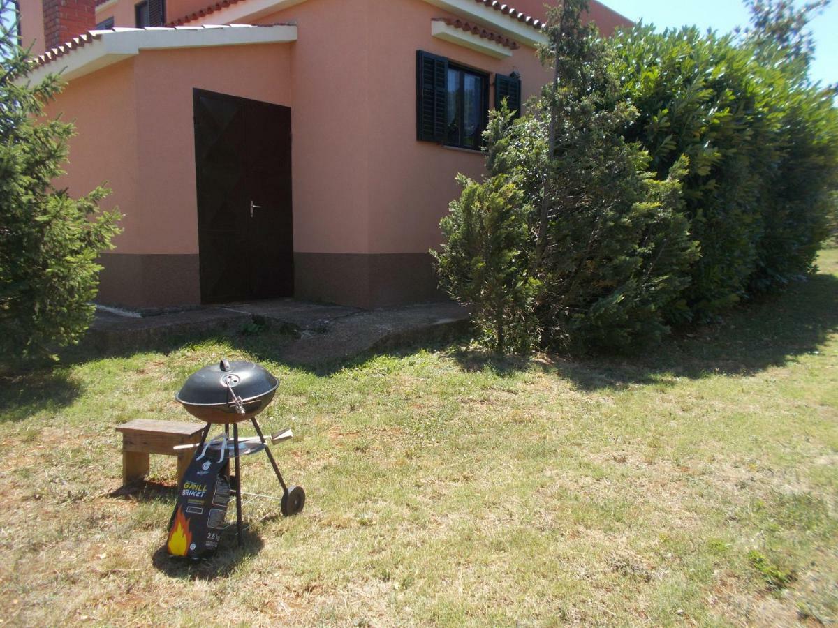 Ella Apartment Pula Exterior photo